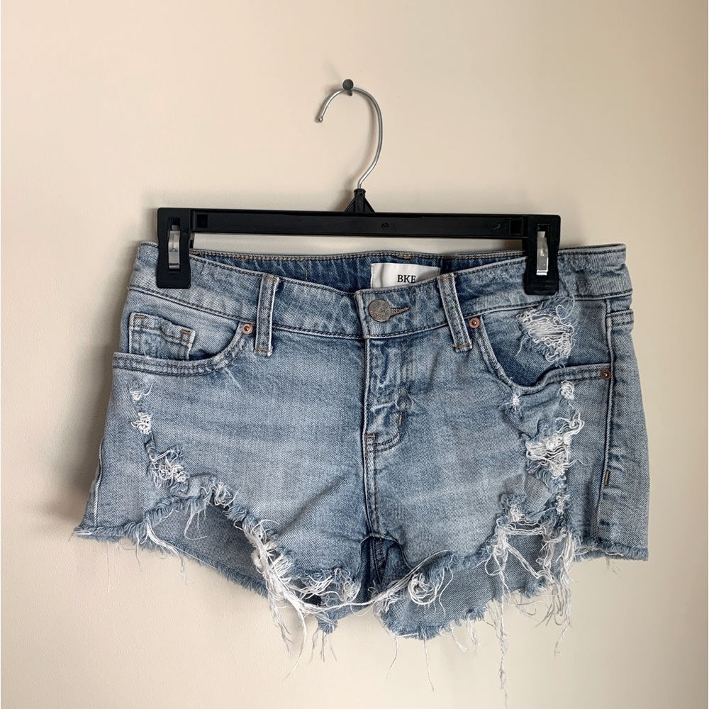 Distressed low rise BKE jean short